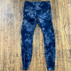 Lululemon diamond dye aligns